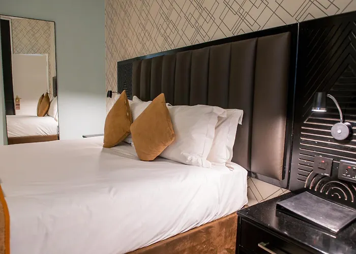 New Ambassador Hotel