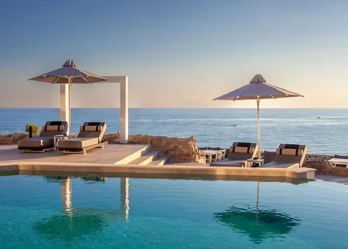 Akrotiri Olympus Luxury Suites - Adults Only