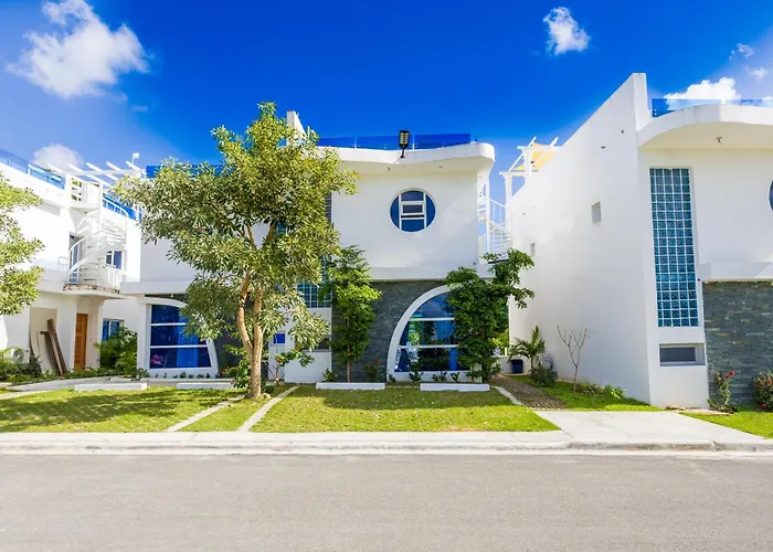 New Stylish 3Br Villa With Private Pool & Terrace
