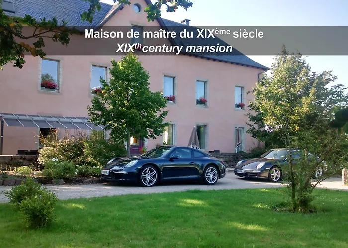 Hotel La Ferme De Bourran - Rodez - Parking Prive Avec Bornes Pour Voitures Electriques