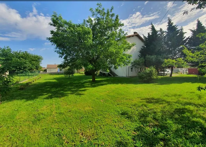 Villa La Libellule 160 M2 Avec 5 Chambres 2 Sdb 2 Wc Grand Jardin De 1200M2 Et Parking Prive