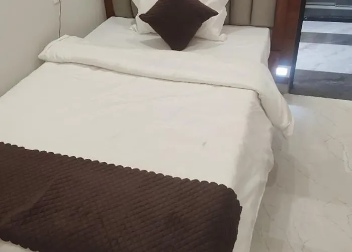 Vaishnavi Inn