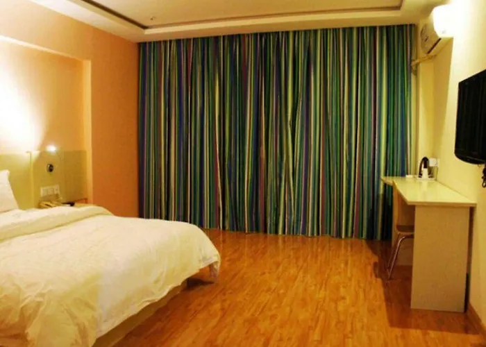 7 Days Inn Zhangzhou Pinghe Branch