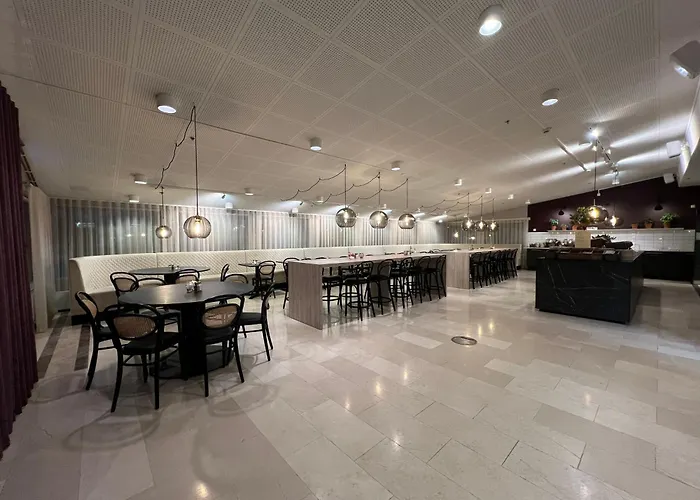 Injoy Premium Hotel Solna