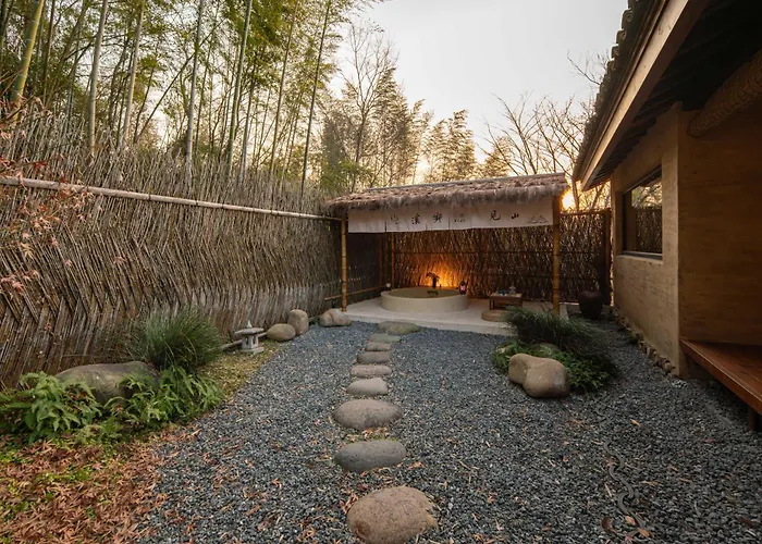 Hegu Countryside Resort Hotel