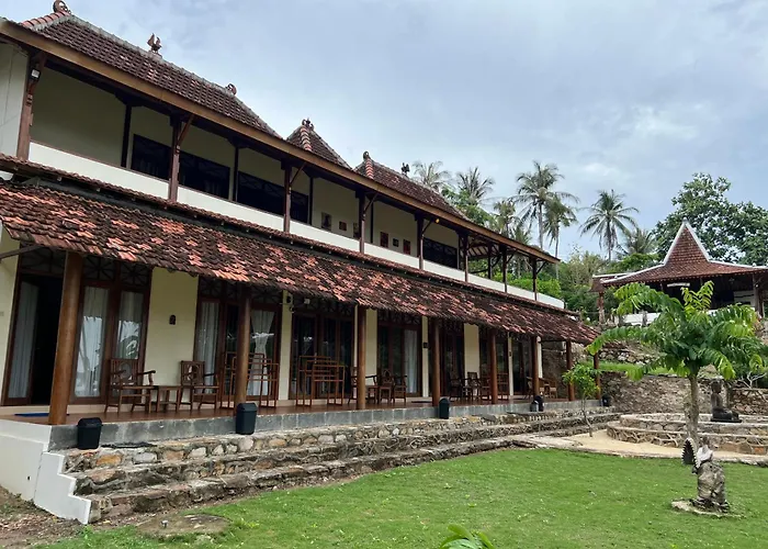 Arys Lagoon Bungalow & Hotel