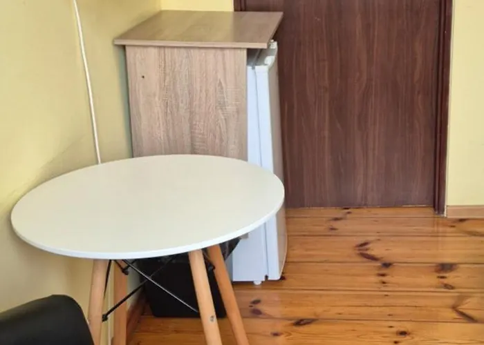 Hostel Tulip - Pokoj 6 Ze Wspolna Lazienka I Kuchnia