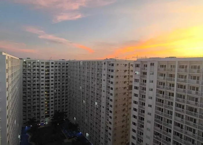 Emfress Suites