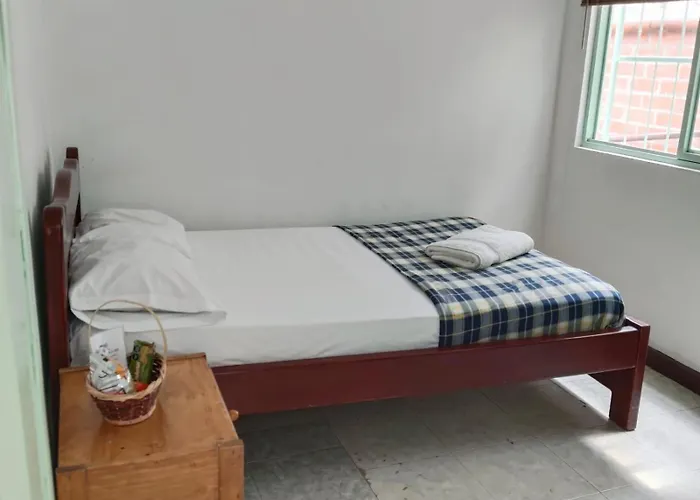 Sandalio Hostal Cali