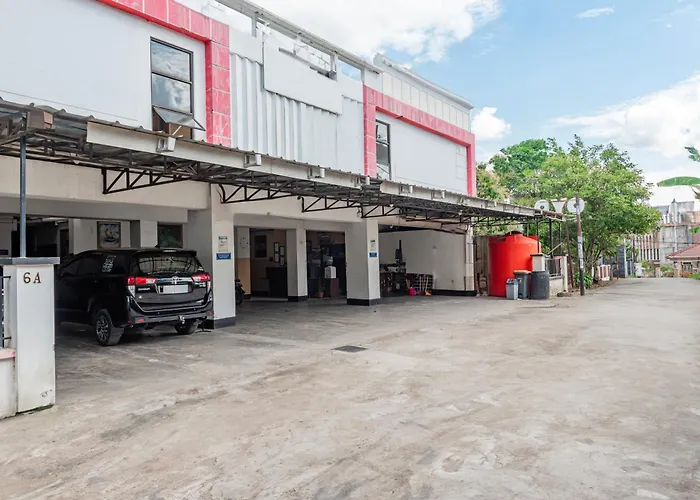 Hotel O Ilir Barar I Near Rumah Sakit Islam Siti Khadijah Formerly Maleo Hotel