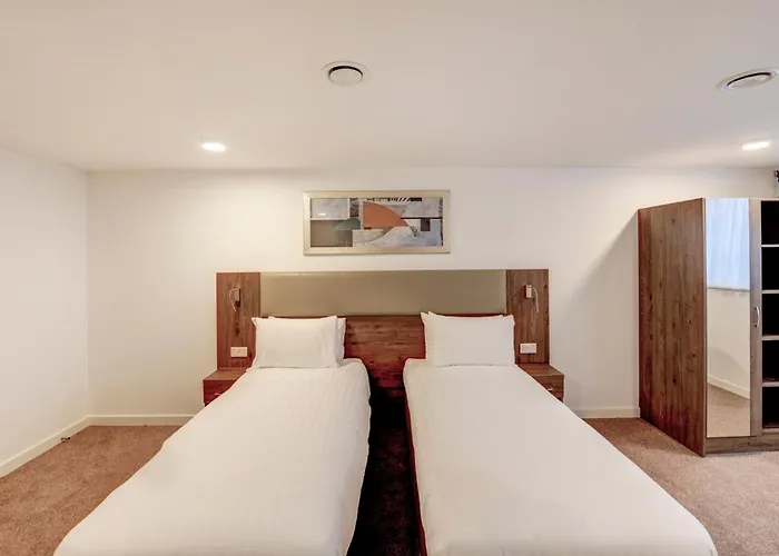 Oyo Plymouth Central Hotel
