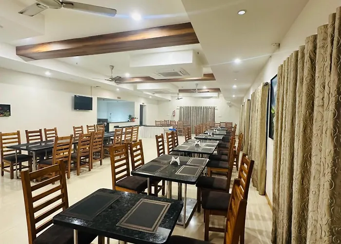 Hotel Gokulam Grand