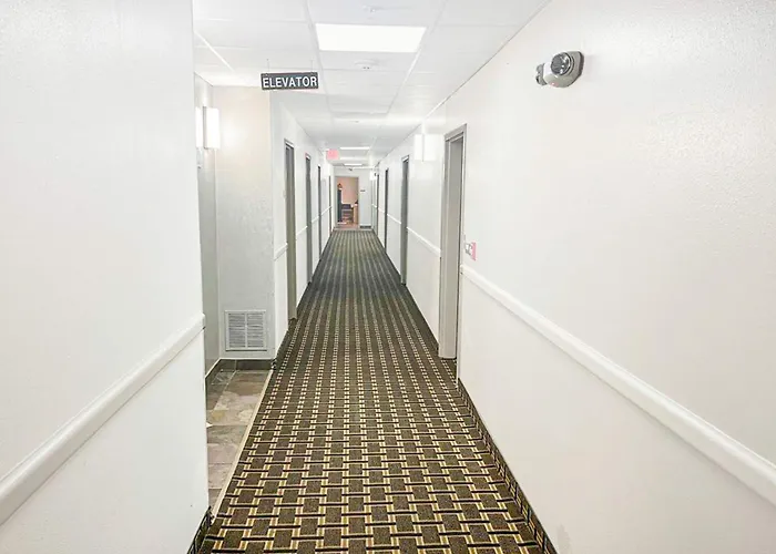 Oyo Townhouse Beaumont Medical Center Area I-10