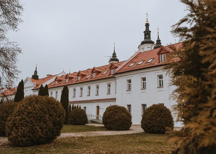 Pokoje Goscinne Domu Pielgrzyma W Supraslu