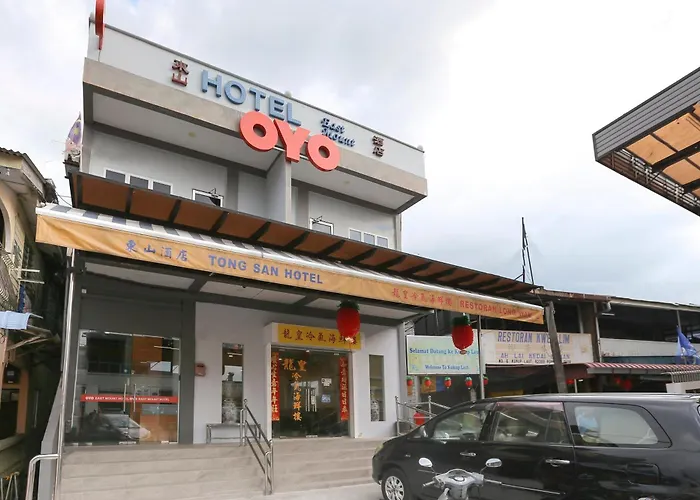 Oyo 89915 East Mount Hotel