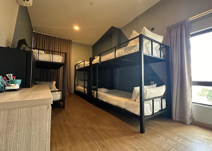 Oyo Townhouse, Selayang Formerly Rhr Hotel