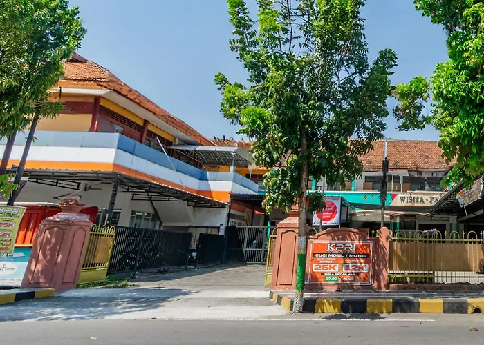 Hotel O Central Madiun Near Stasiun Kota Madiun