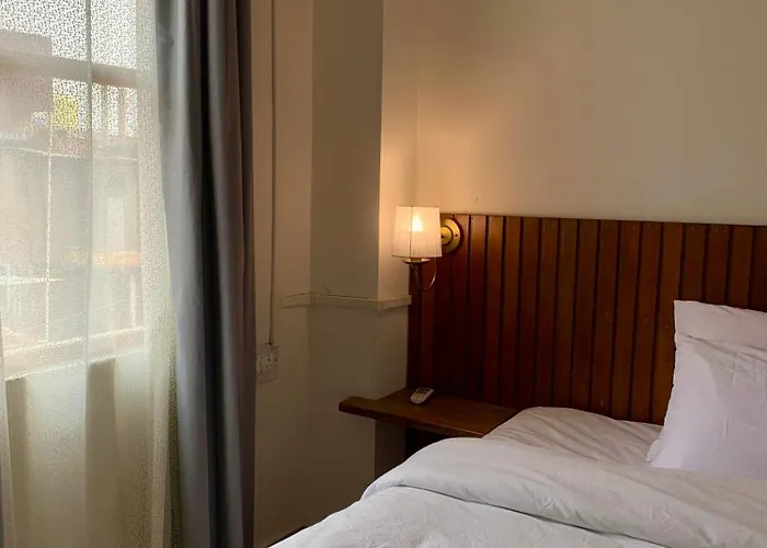 The Alcove Bed And Breakfast