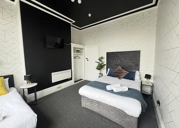 Marine Parade Hotel By Pli