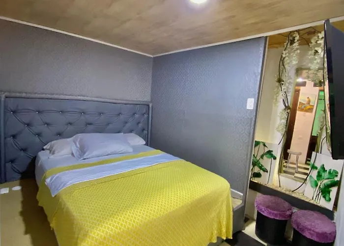 Hostel La Antigua Capsula