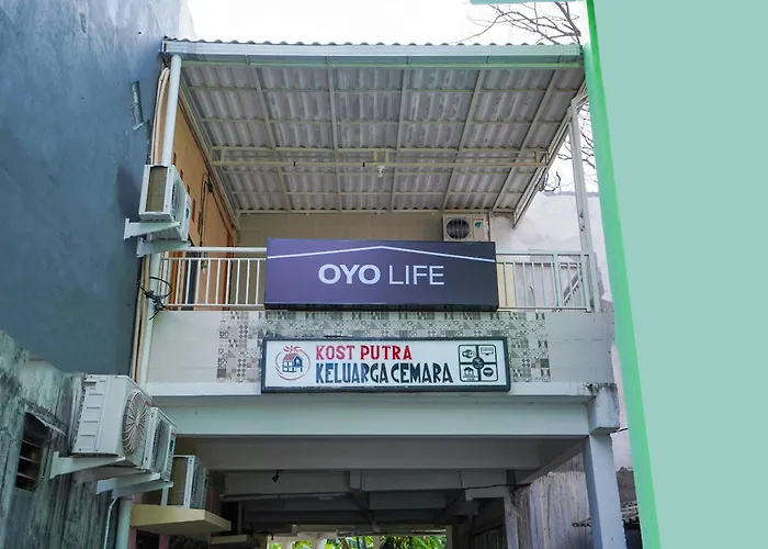 Oyo Life 2619 Kost Keluarga Cemara