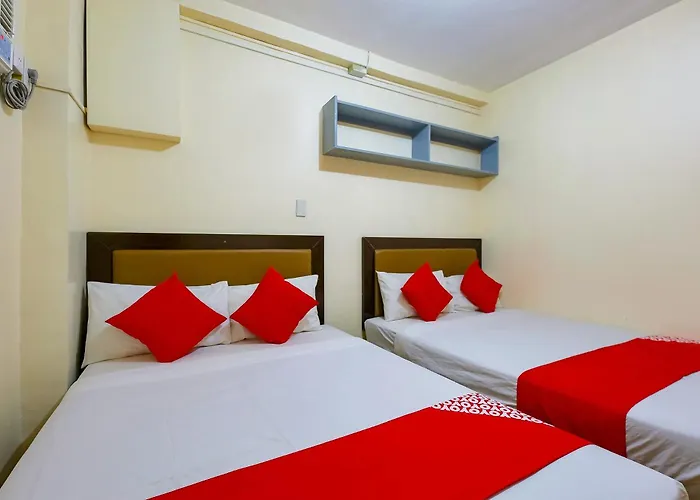 Oyo 431 Apollo 11 Apartelle