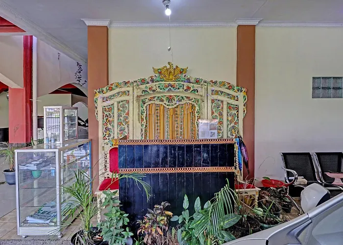 Oyo Life 91480 Putridapisa Syariah