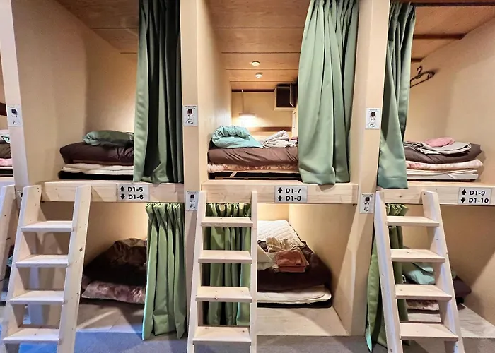 Backpackers Hida Takayama
