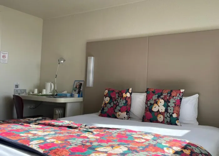 Brit Hotel Quimper Sud Climatise