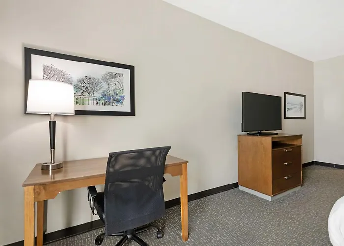 Best Western Plus Executive Residency Marion