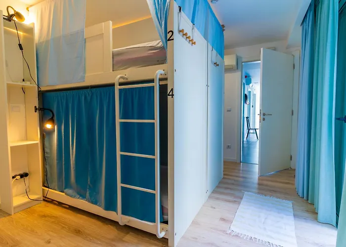Hostel Azorazul - Pool & Suite
