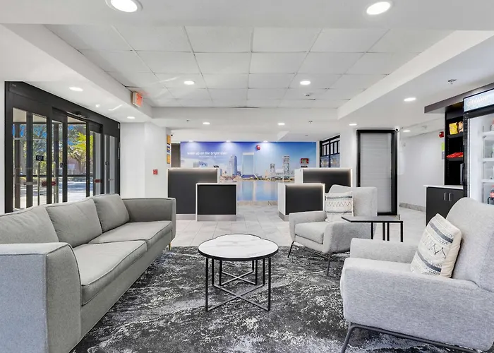 La Quinta Inn & Suites By Wyndham Jacksonville Mandarin
