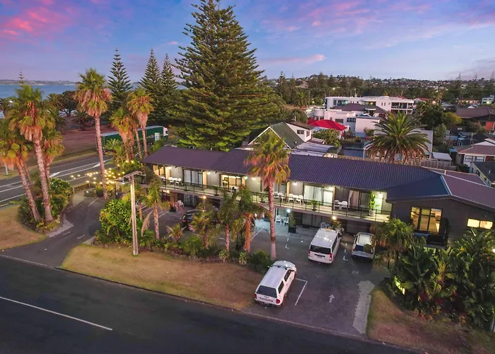 Orewa Beachcomber
