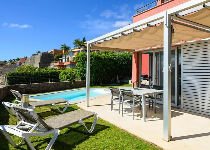 Villa In Salobre With Private Pool & Stunning View