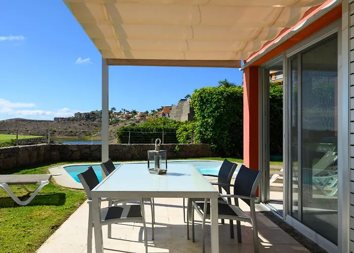 Villa In Salobre With Private Pool & Stunning View