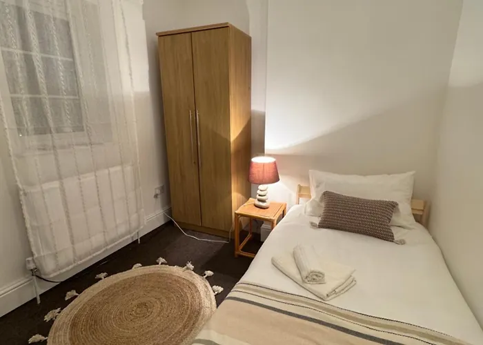 Single Bedroom In Birmingham Near City Center