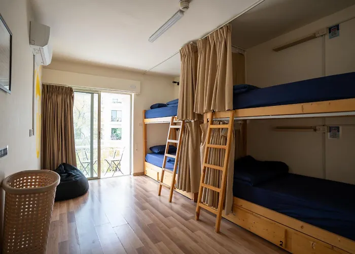 Battuta Hostel