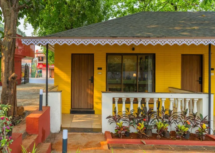The Hosteller Lonavala, City Centre