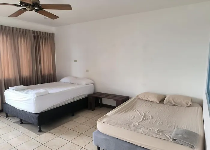 La Hacienda Rooms & Food