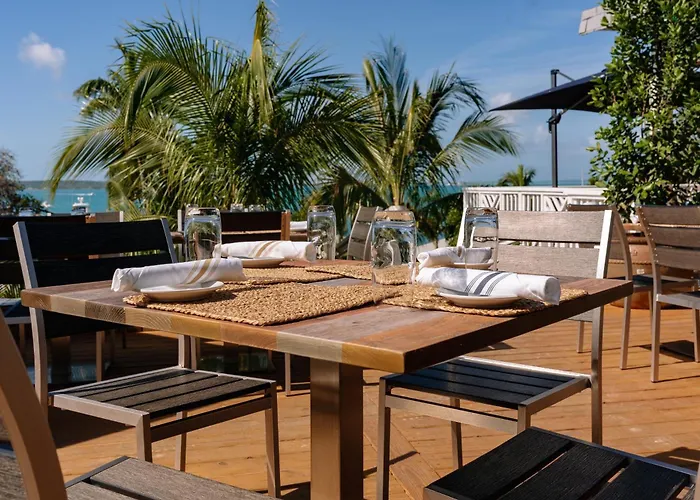 Romora Bay Resort & Marina