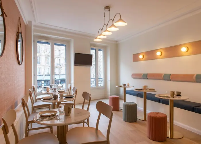 Hotel Prony Monceau Parijs