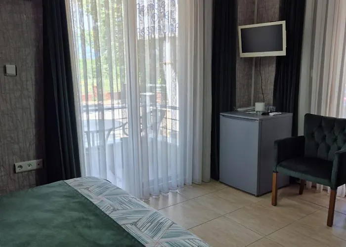 Pembe Köşk Otel