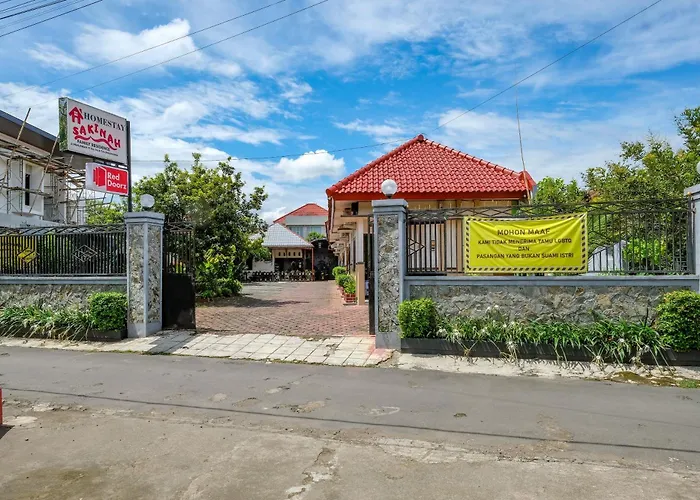 Reddoorz Syariah At Sakinah Family Tulungagung