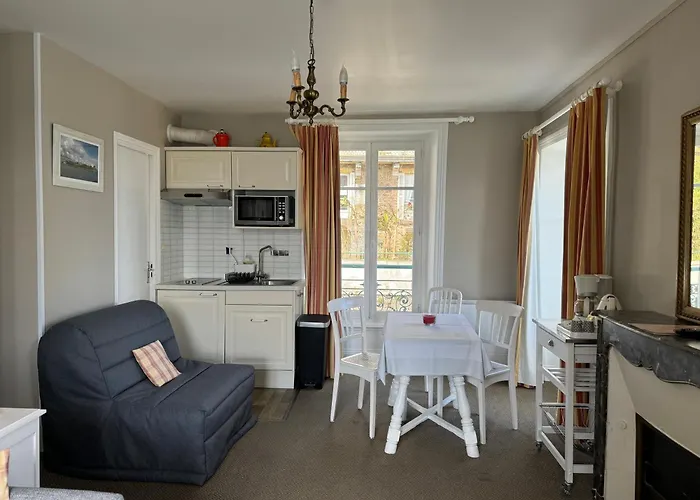 Logis Hotel Restaurant Le Printania