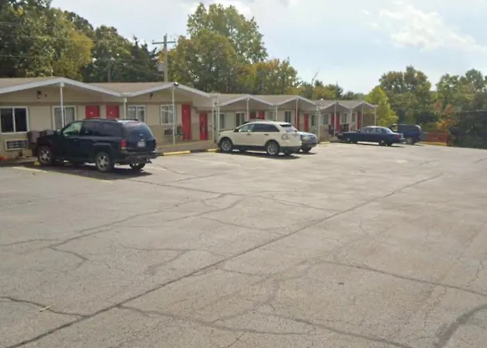 Saint Roberts Town And Village Motel