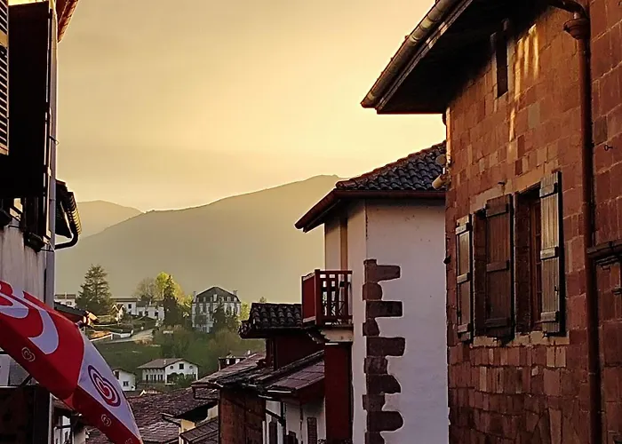 Auberge Du Pelerin Gite De Charme En Pierre Avec Vue Sur Les Montagnes