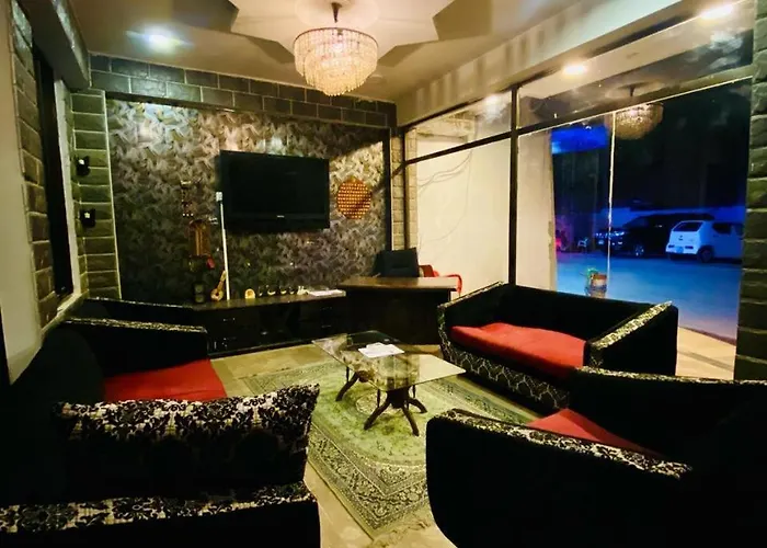 Chinar Inn Hotel
