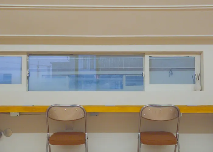 82 Capsule Hotel