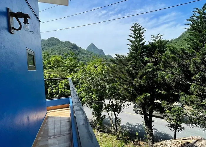 Felila Hostel & Tours