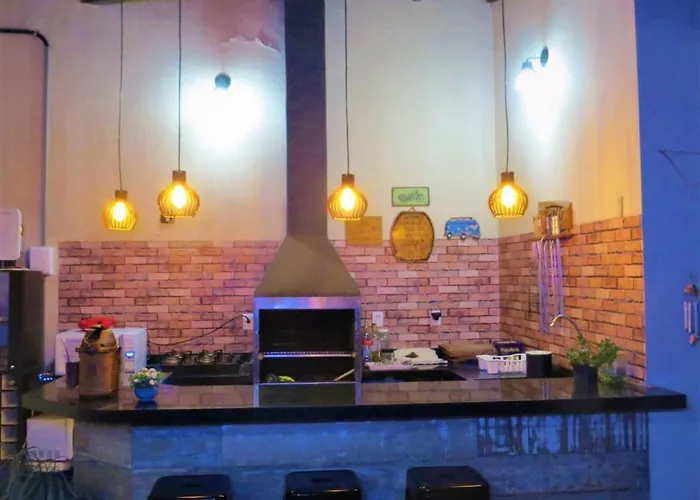 Hostel ElianeMS Quartos Privativos com Banheiro